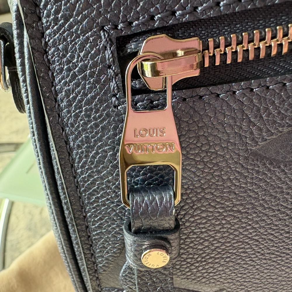 🌸Louis Vuitton Empriente Navy Nacre Pochette Metis🌸 - Picture 13 of 17